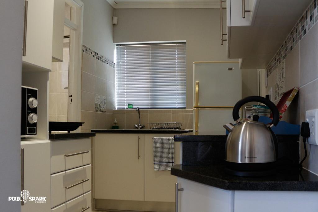 Tyday Accommodation Порт Елизабет Екстериор снимка