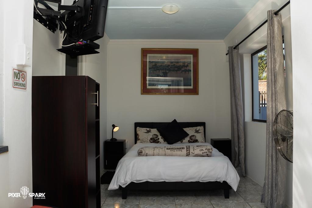 Tyday Accommodation Порт Елизабет Екстериор снимка